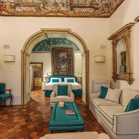- Palazzo Santa Croce 波西塔諾